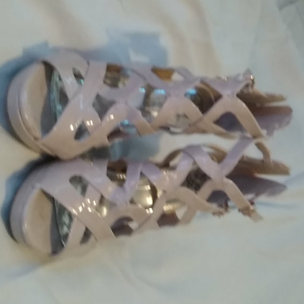 Heels - Picture 2 of 4